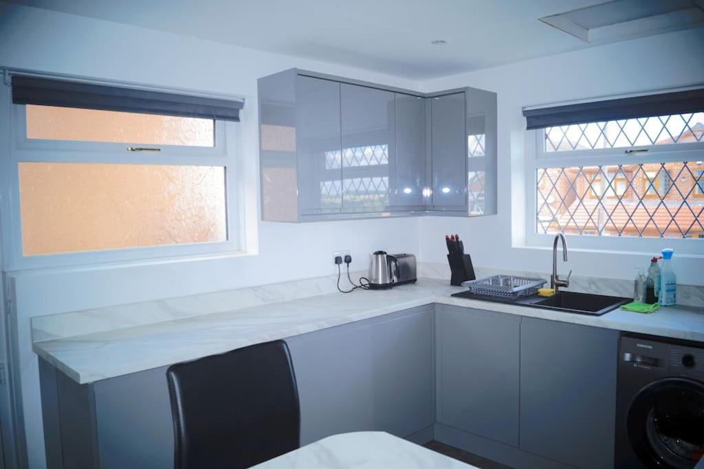 Luxurious Detached Bungalow Batley Buitenkant foto