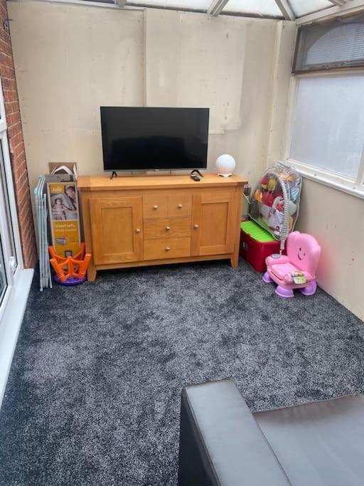 Luxurious Detached Bungalow Batley Buitenkant foto