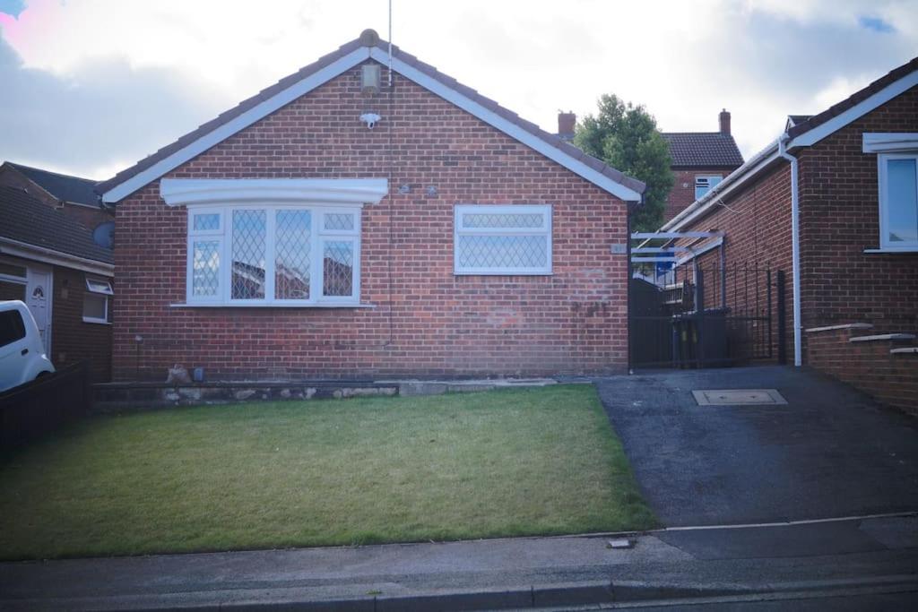 Luxurious Detached Bungalow Batley Buitenkant foto