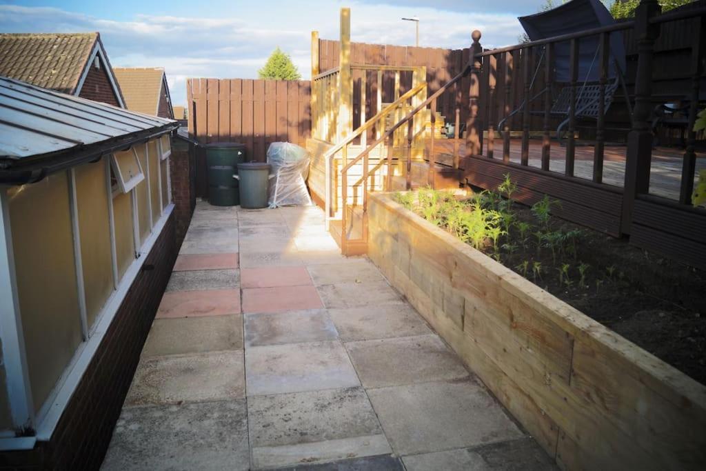 Luxurious Detached Bungalow Batley Buitenkant foto