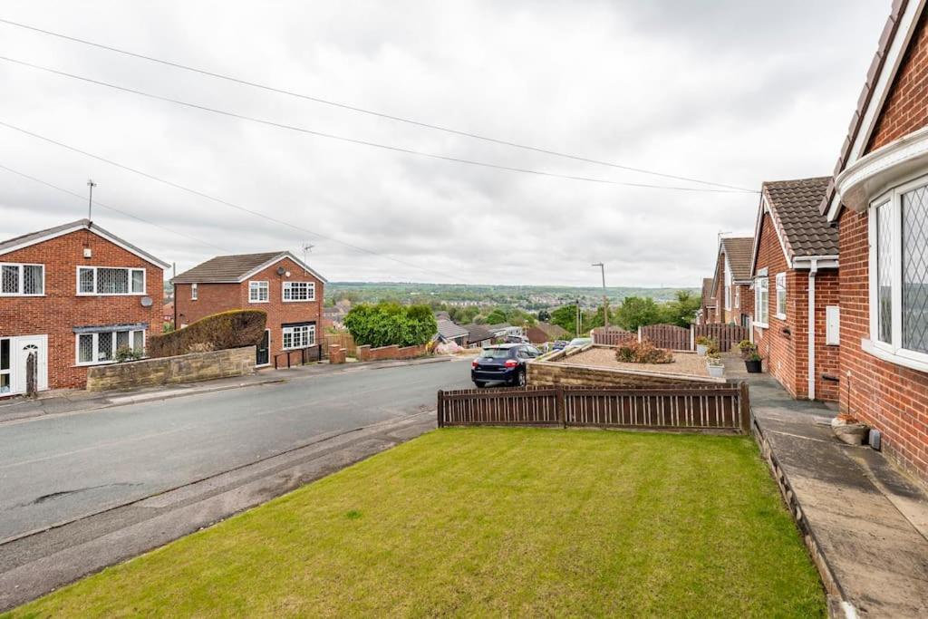 Luxurious Detached Bungalow Batley Buitenkant foto